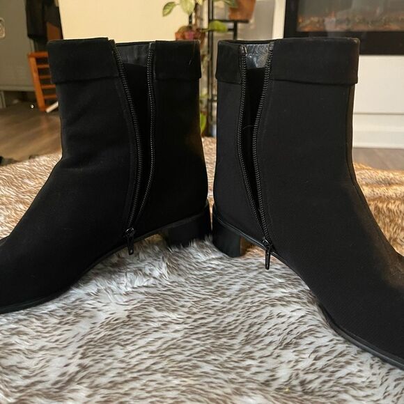 EUC Stuart Weitzman Boots Size 9 Black Gore-Tex - Picture 7 of 8